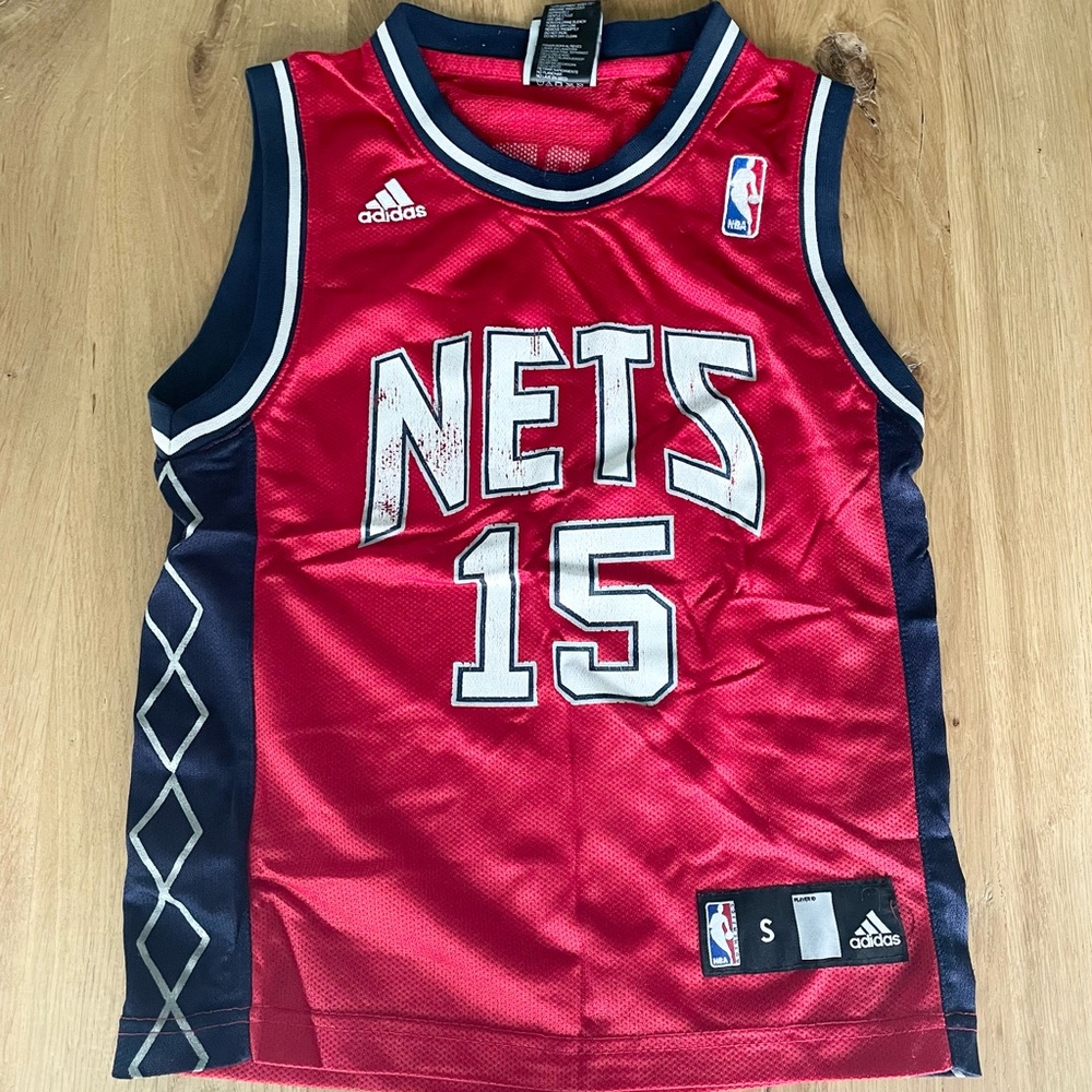 Vince Carter Adidas Jersey NJ Nets Youth Small. Official NBA merchandise.